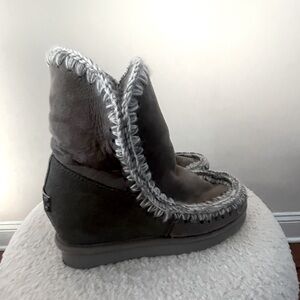 Mou Eskimo Gray Suede Sheepskin Wedge Boots Size 7-7.5